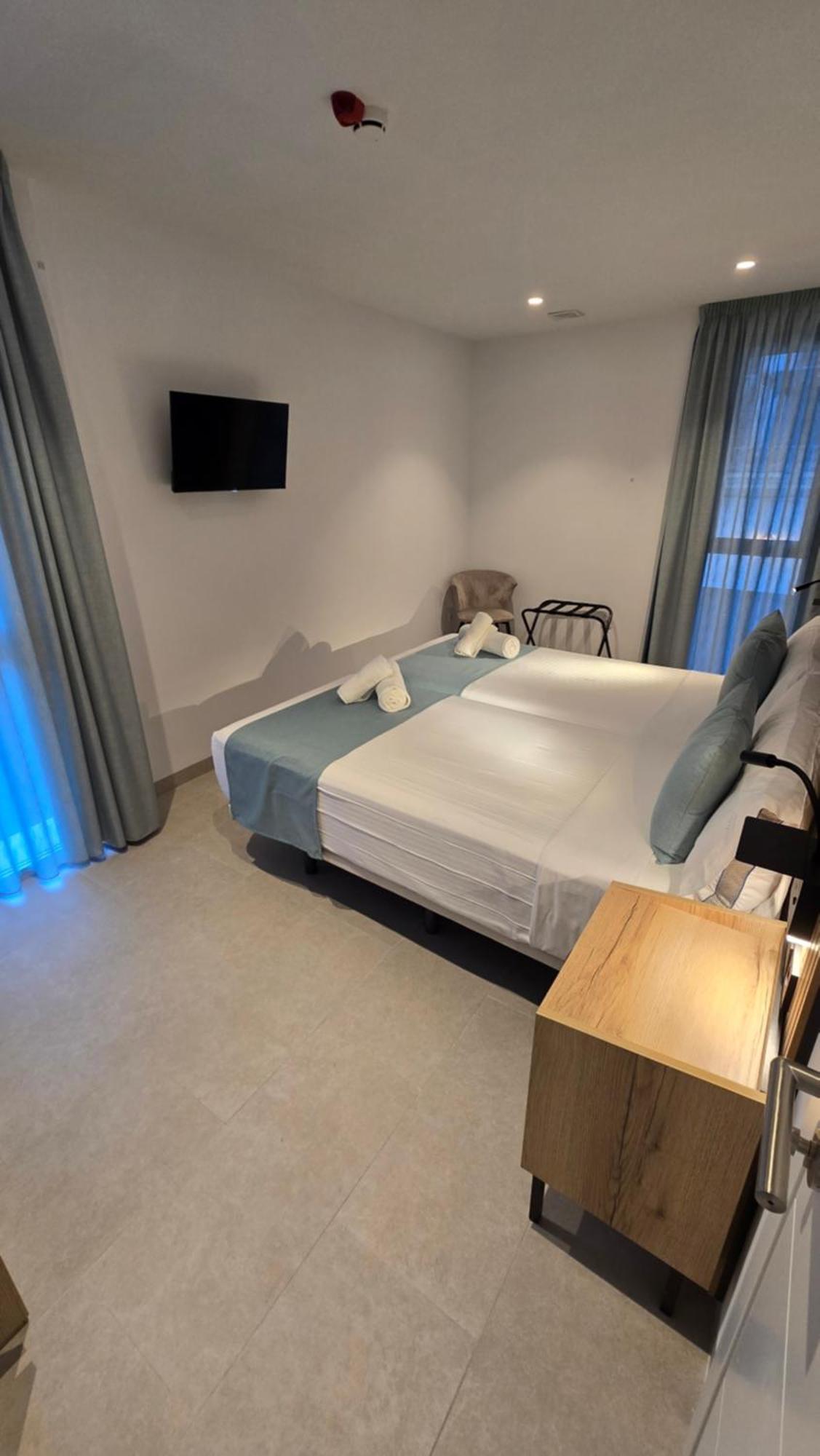 Hostal Rambla 24 By Holihome Αλικάντε Εξωτερικό φωτογραφία